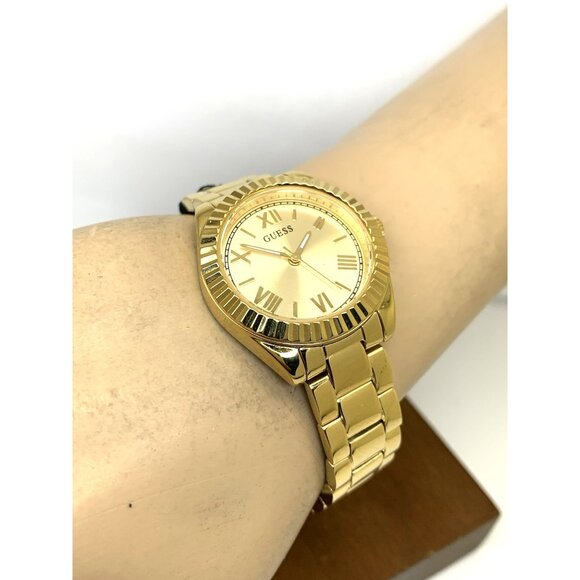 Guess Women\'s Watch GW0687L2 Quartz Gold Dial Stainless Steel 30mm main image 9